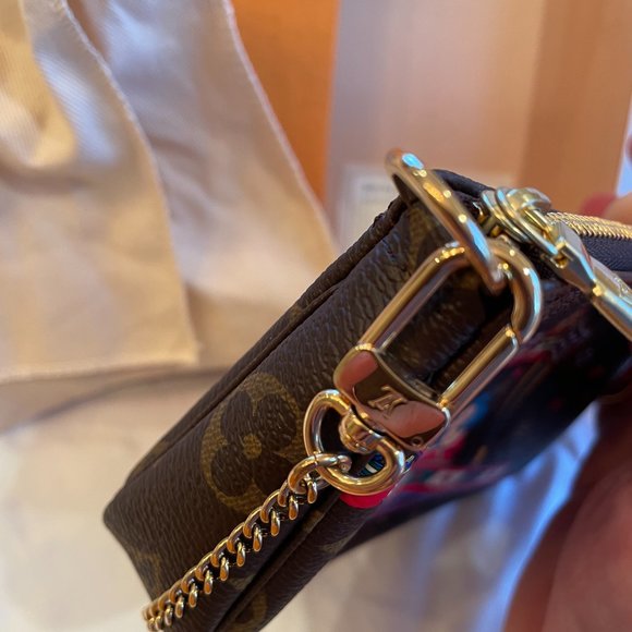 LOUIS VUITTON Monogram Vivienne Mini Pochette Accessoires M69976 - Picture 8 of 12